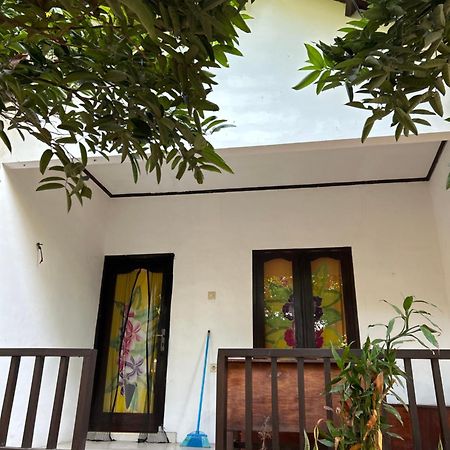 Ina Gili Guesthouse Gili Air Exterior photo