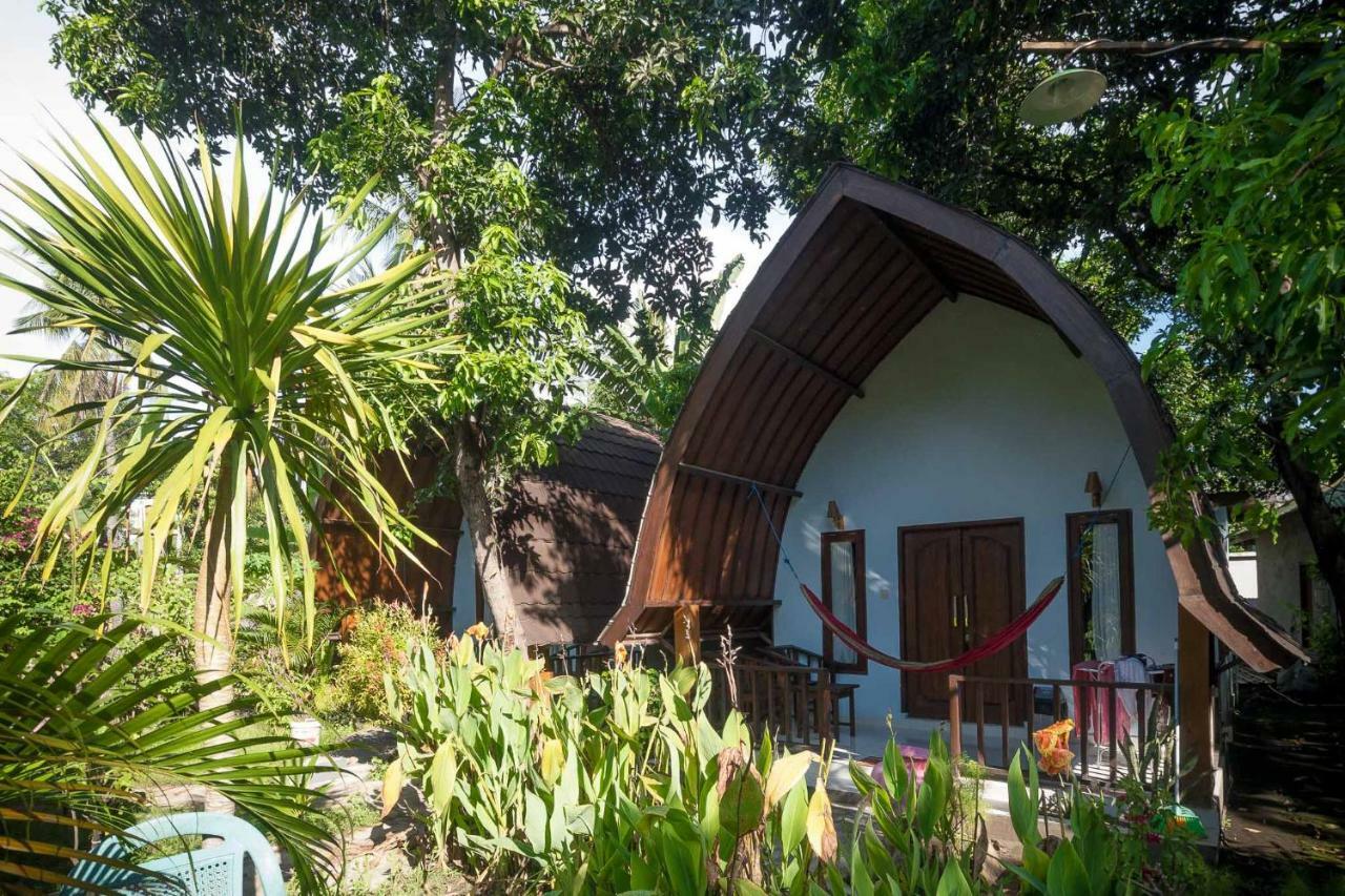 Ina Gili Guesthouse Gili Air Exterior photo